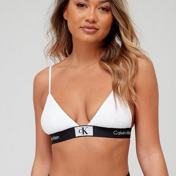 NWT Calvin Klein Triangle Bralette - Medium - Picture 1 of 5
